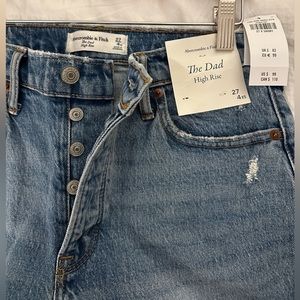 Abercrombie & Fitch NWT The Dad High Rise Jean, Size 27/4 x-short (26" inseam)